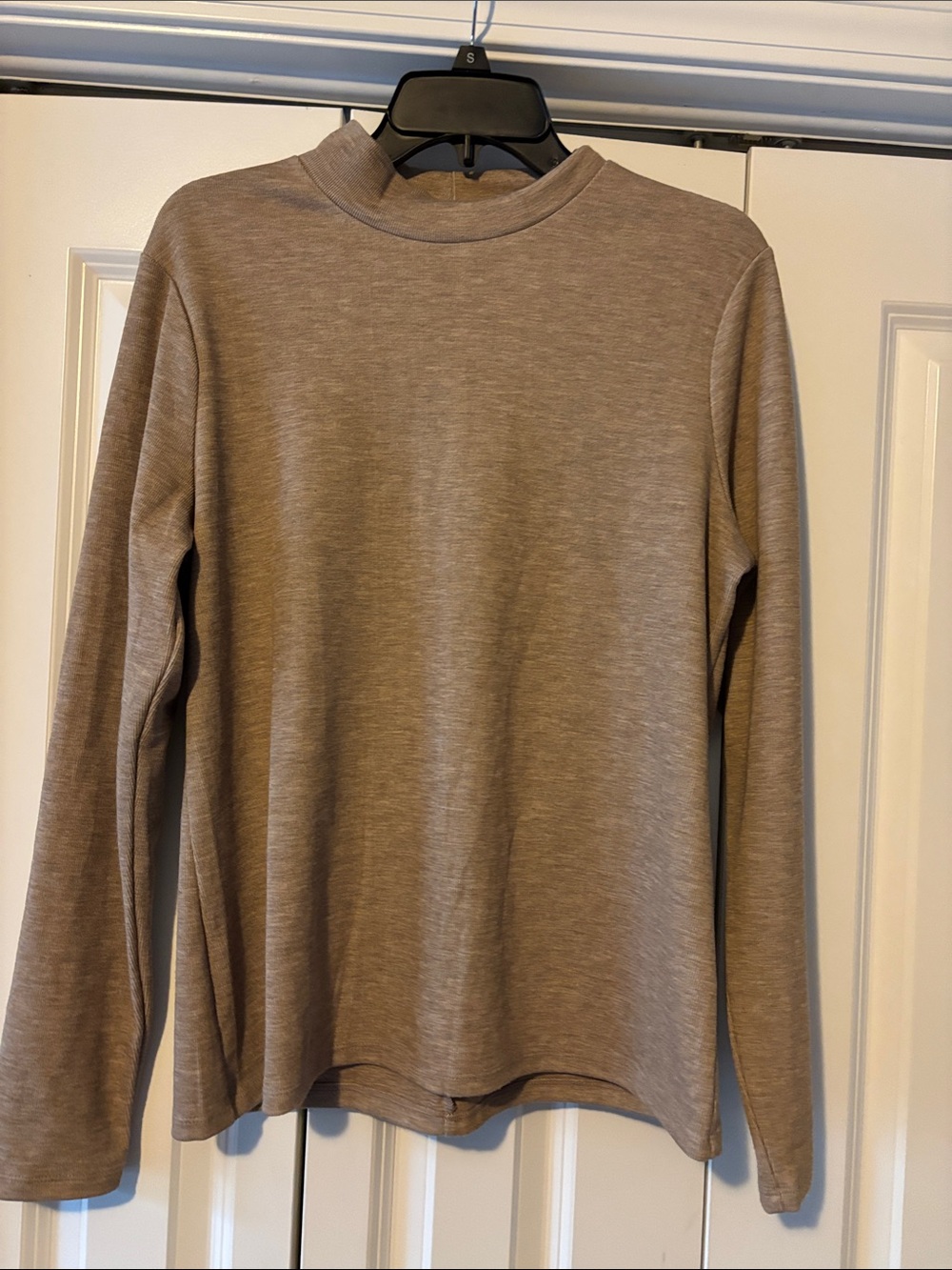 Banana Republic women’s  Taupe mockneck Sweater